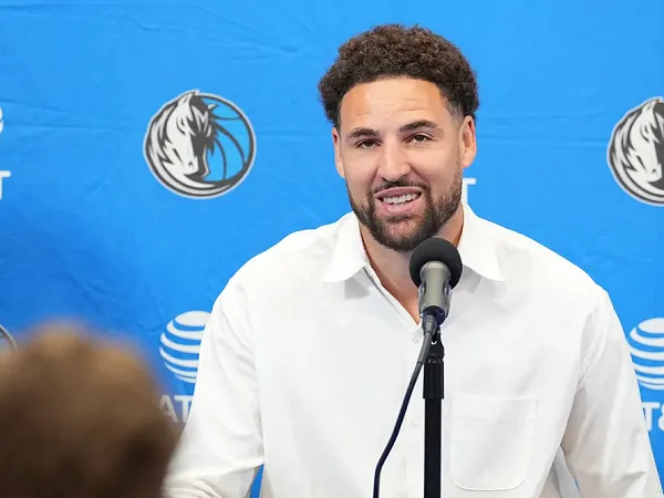 Klay Thompson optimistis akan bantu Mavericks tampil lebih solid.