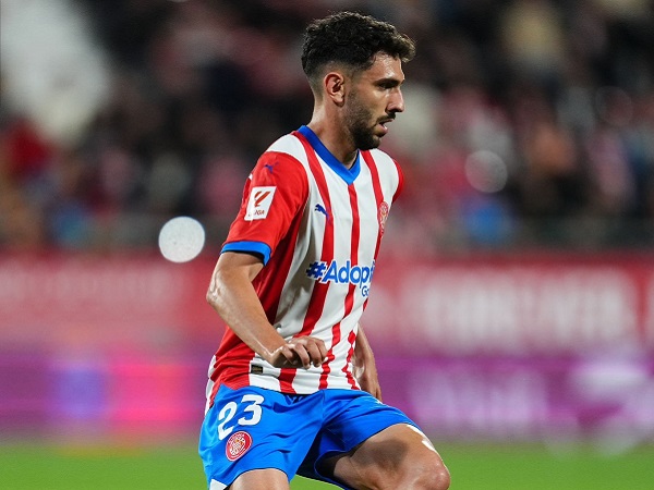 Napoli Pertimbangkan Aktifkan Klausul Rilis Gelandang Girona Ivan Martin