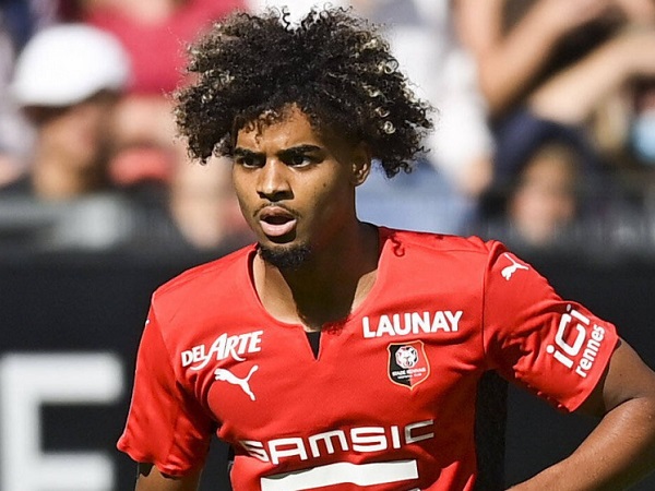 Roma Dapat lampu Hijau dari Stade Rennes Untuk Lorenz Assignon