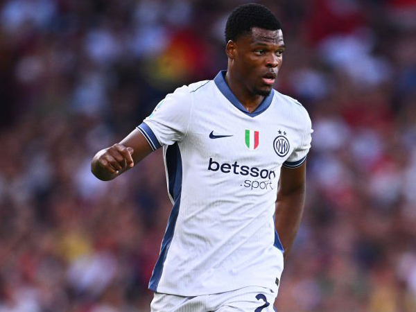 Denzel Dumfries Diprediksi Akan Tinggalkan Inter Milan