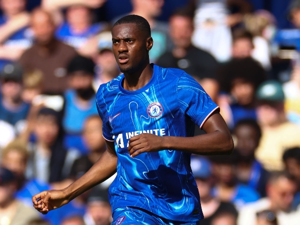Tosin Adarabioyo Sempat Tak Masuk Skuat Chelsea vs Servette, Ini Alasannya