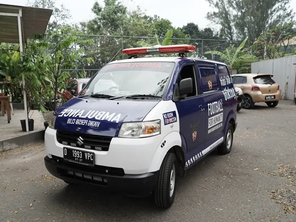 Viking Persib Club Hadirkan Mobil Ambulans Bagi Masyarakat