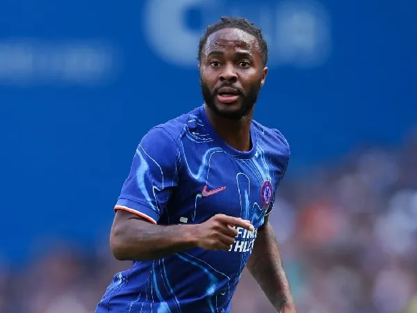 Chelsea berusaha menyingkirkan Raheem Sterling