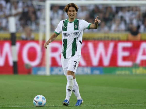 Borussia Monchengladbach Tolak Tawaran PSV Eindhoven untuk Ko Itakura