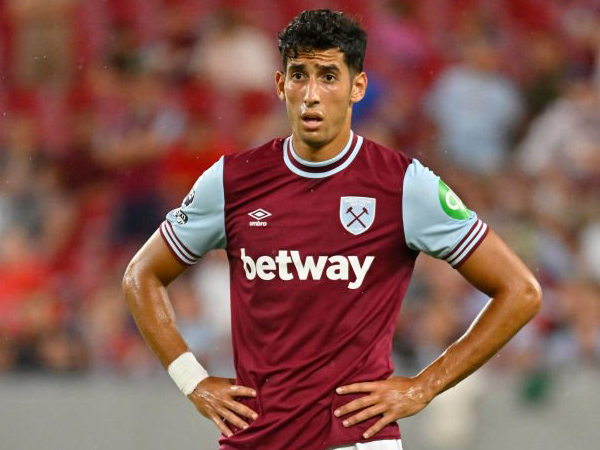 Inginkan Nayef Aguerd, Al-Ittihad Ajukan Tawaran Segini