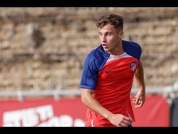 Defender Muda Atletico Madrid Resmi Gabung Valencia