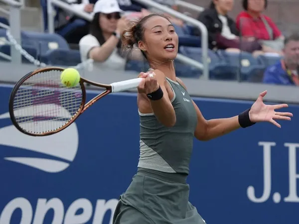 Hasil US Open: Tampil Beringas, Zheng Qinwen Tembus Pekan Kedua
