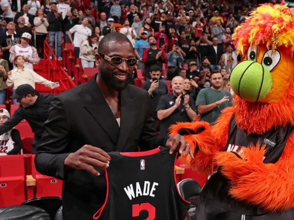 LeBron James Dinilai Lebih Hebat Ketimbang kobe Bryant