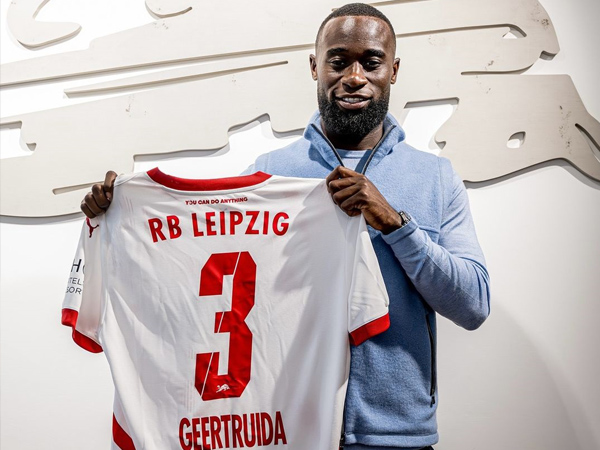 Lutsharel Geertruida Hepi Tuntaskan Proses Transfer ke RB Leipzig
