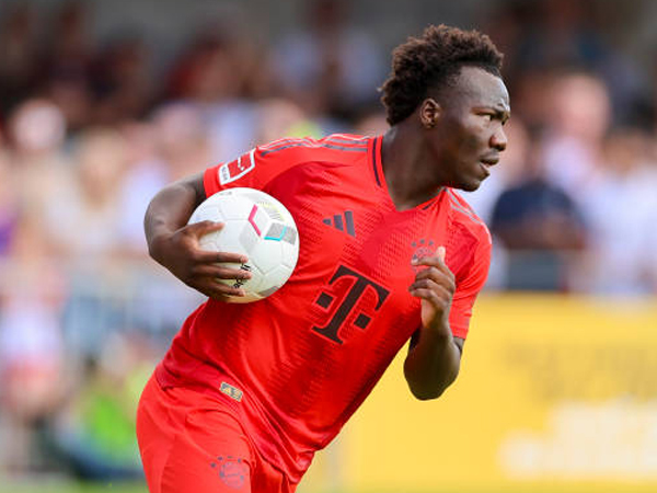 Graham Arnold Apresiasi Keputusan Bayern Pertahankan Nestory Irankunda