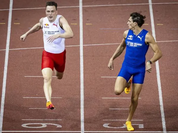 Armand Duplantis Menangi Adu Lari 100 Meter Versus Karsten Warholm