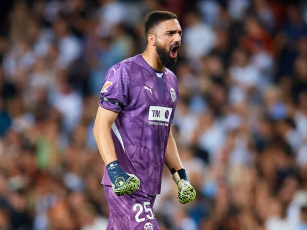 Belum Berseragam Liverpool, Giorgi Mamardashvili Sudah Buktikan Kelasnya