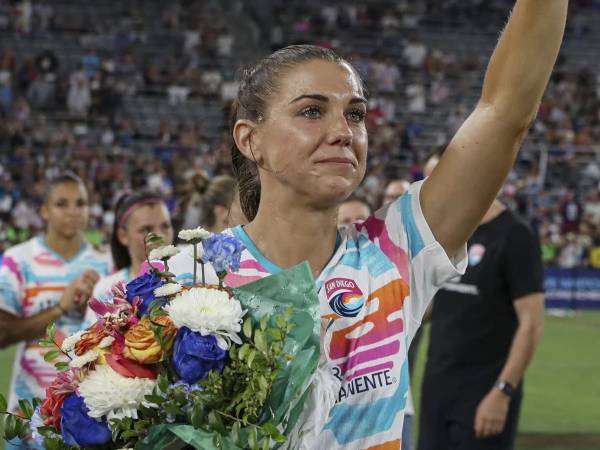 Alex Morgan Ucapkan Salam Perpisahan Di San Diego Setelah 15 Tahun Karier