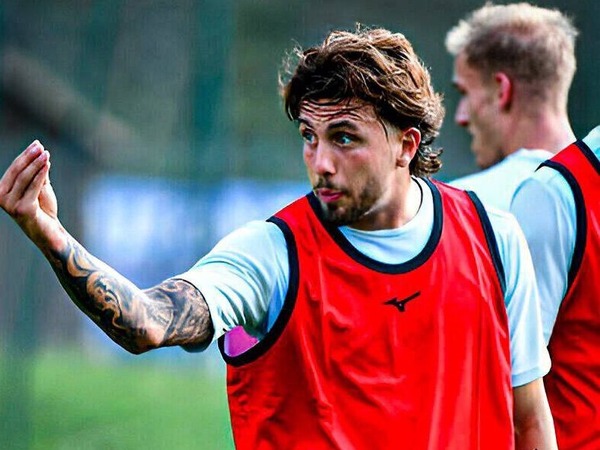 Lazio Sematkan Harga Untuk Defender Incaran Galatasaray