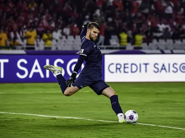 Kiper timnas Indonesia, Maarten Paes