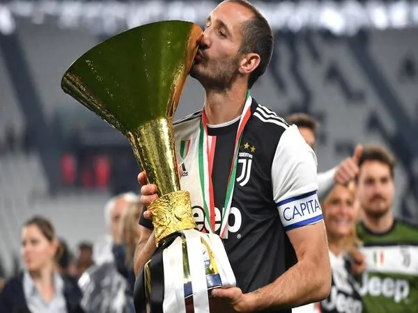 Juventus hari ini (15/9) resmi mengonfirmasi bahwa Giorgio Chiellini kembali ke klub untuk mengisi pos Kepala Hubungan Kelembagaan Sepakbola / via Getty Images