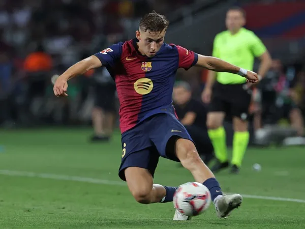 Barcelona Tolak Tawaran Manchester United untuk Boyong Fermin Lopez