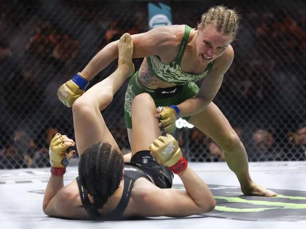 Kalahkan Alexa Grasso, Valentina Shevchenko Rebut Kembali Gelar UFC