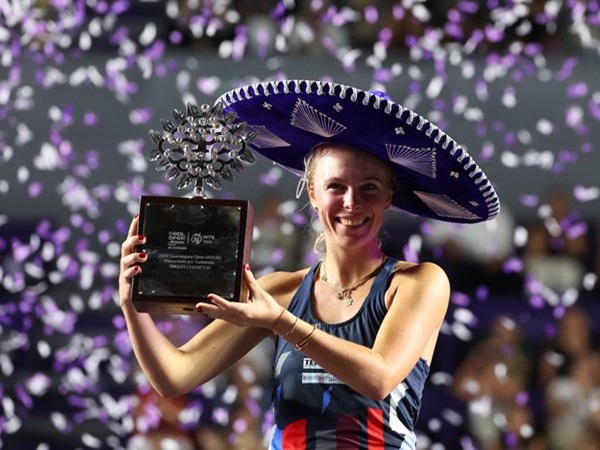 Magdalena Frech Angkat Trofi Kemenangan Di Guadalajara