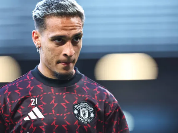 Tersisih di Man United, Erik ten Hag Minta Antony Tunjukkan Konsistensi