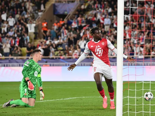 George Ilenikhena Jadi Pahlawan Kemenangan 2-1 AS Monaco Atas Barcelona