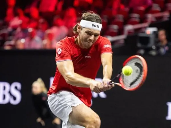 Taylor Fritz Beberkan Masalah Kesehatan Usai Konsumsi Ini Di Laver Cup