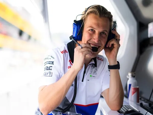 Liam Lawson Lega Setelah Amankan Kursi Pebalap RB