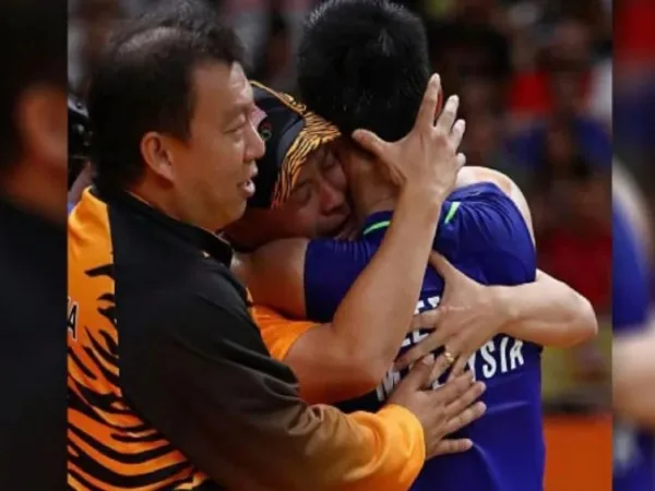 Lee Chong Wei Beri Penghormatan Kepada Mantan Pelatihnya Hendrawan