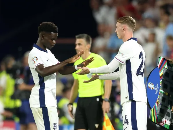 Bukayo Saka dan Cole Palmer