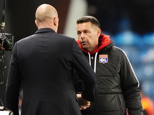 Pierre Sage Harap Lyon Tampil Lebih Baik Usai Kemenangan Atas Rangers