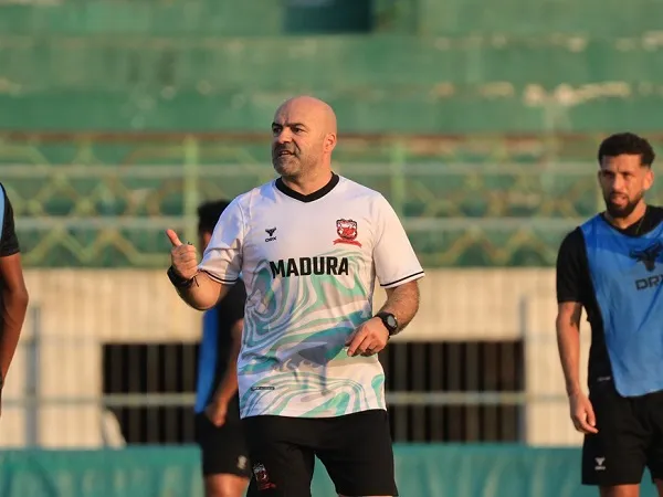 Pelatih anyar Madura United, Paulo Meneses