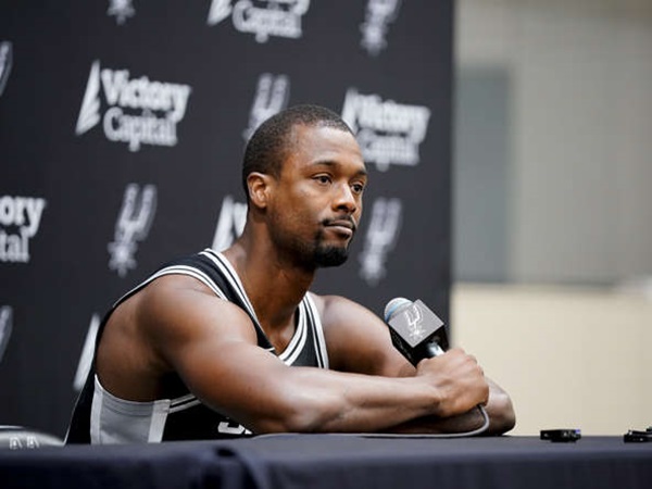 Harrison Barnes Beberkan Kunci Agar Spurs Bisa Tembus Playoff