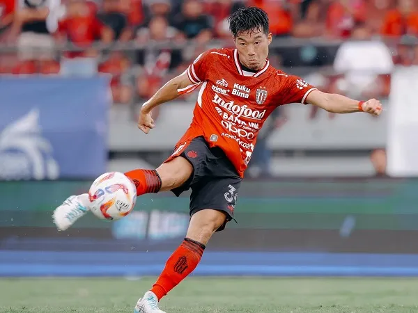 Gelandang asing Bali United, Kenzo Nambu