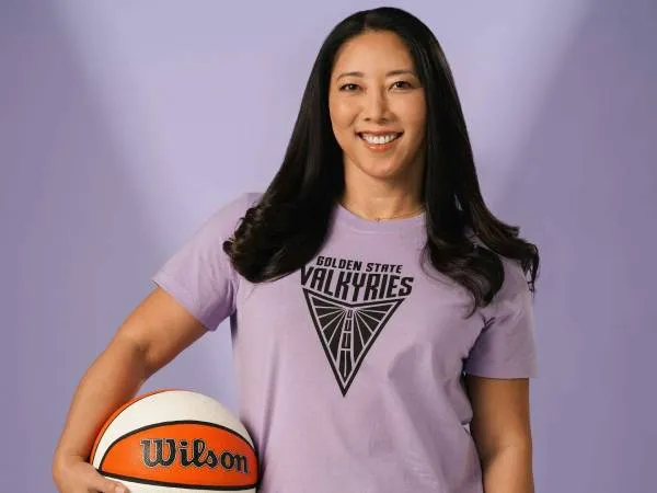 Sebelum bertugas di Las Vegas Aces, Natalie Nakase menghabiskan 10 musim bersama LA Clippers di kompetisi NBA. (Foto: X.com)