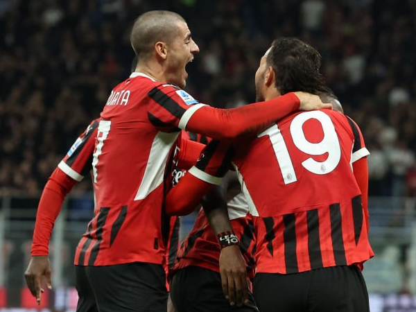 AC Milan Diprediksi Masih Sulit Menangkan Serie A Musim ini