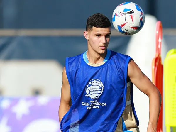 Alami Cedera ACL, Musim Ini Sudah Berakhir Bagi Valentin Carboni