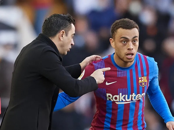 Sergino Dest Merasa Tidak Diberi Kesempatan Sama Xavi