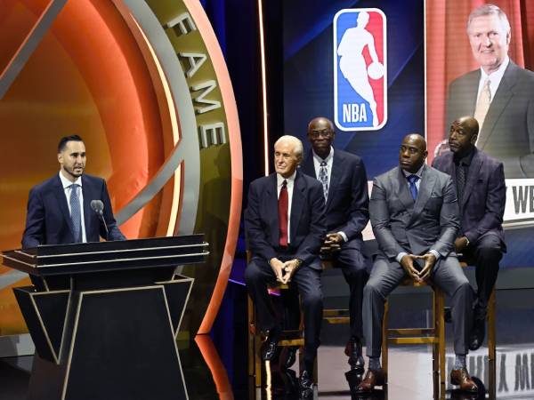 Jerry West Ukir Sejarah, Orang Pertama Yang Tiga Kali Masuk Hall Of Fame