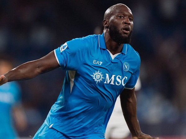 Giovanni Simeone Beri Sanjungan Selangit kepada Romelu Lukaku