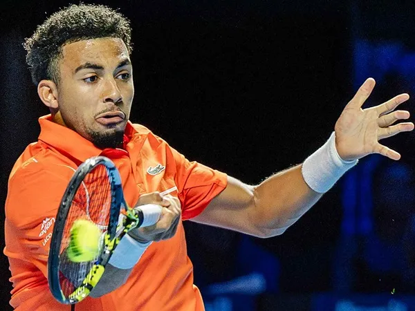 Stefanos Tsitsipas Tertunduk Lesu, Arthur Fils Tembus Semifinal Di Basel