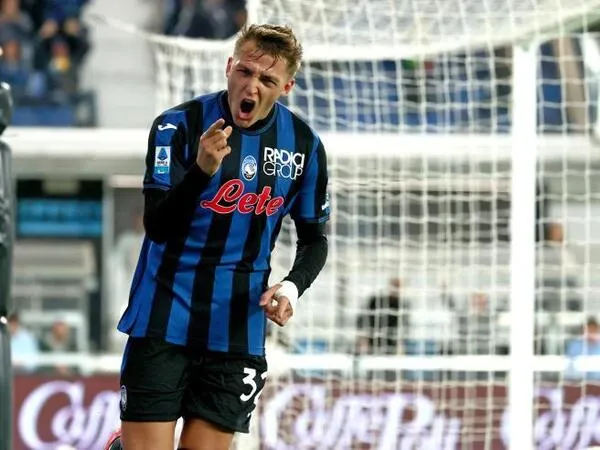 Mateo Retegui membongkar rahasia adaptasi cepatnya bersama Atalanta, usai mencetak dua gol di laga kontra Hellas Verona dini hari tadi (27/10) / via Getty Images