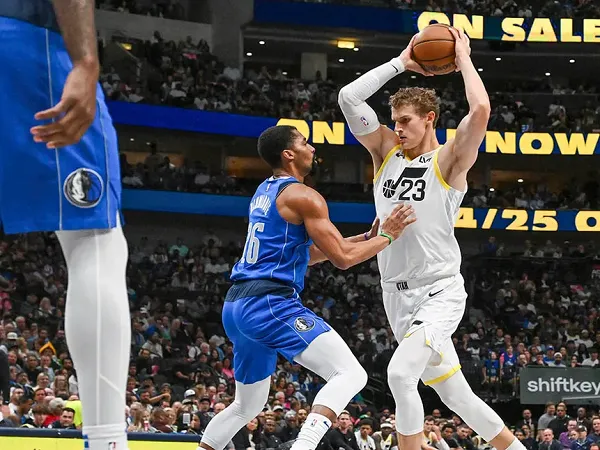 Lauri Markkanen kasihan dengan Taylor Hendricks yang alami cedera patah tulang kaki.