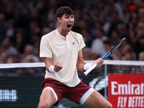 Alexei Popyrin Paksa Daniil Medvedev Angkat Kaki Dari Paris