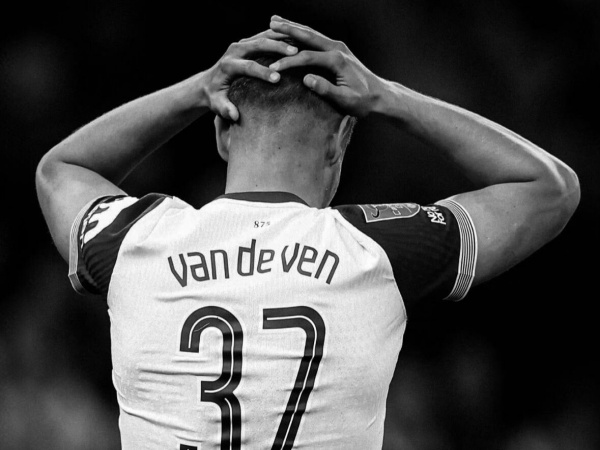 Cedera vs Man City, Defender Andalan Tottenham Akhirnya Buka Suara