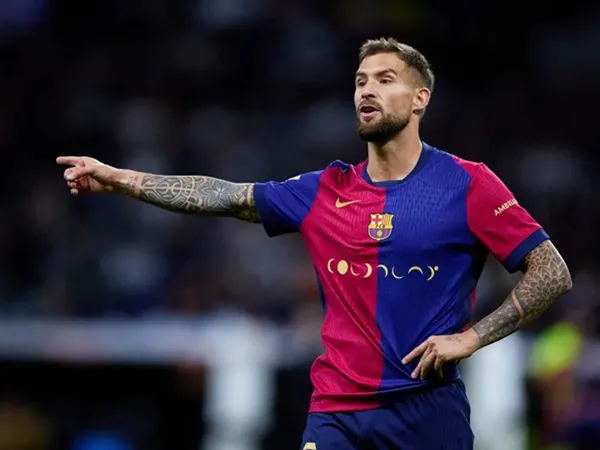 Inigo Martinez Sering Memarahi Alejandro Balde