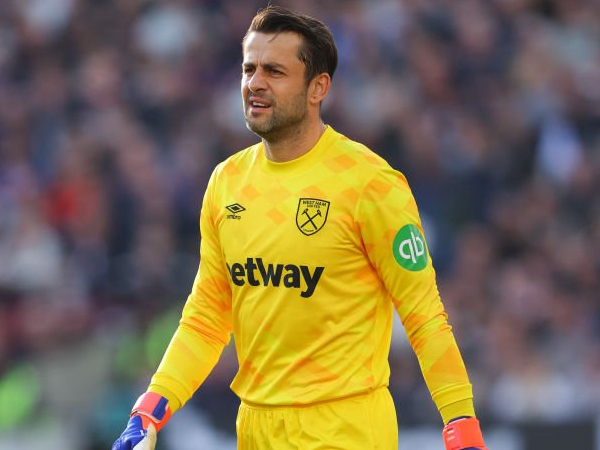 Lukasz Fabianski Ingin Amankan Posisi Kiper Utama West Ham, Tapi ...