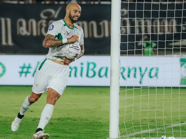 Danilo Alves Pecah Telor, Cetak Gol Debut Dikala Sang Istri Tengah Hamil