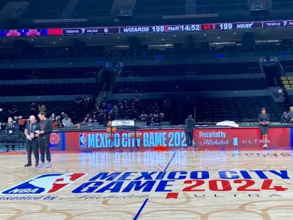 Pertandingan NBA di Mexico City tahun ini mempertemukan Miami Heat dan Washington Wizards. (Foto: AP)
