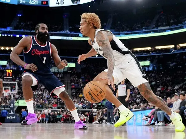 Jeremy Sochan terpaksa naik meja operasi untuk sembuhkan cedera ibu jarinya.