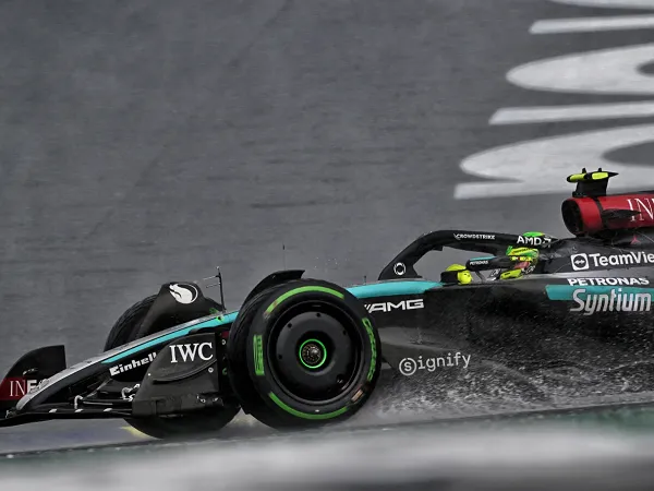 Johnny Herbert Heran Dengan Penurunan Performa Lewis Hamilton